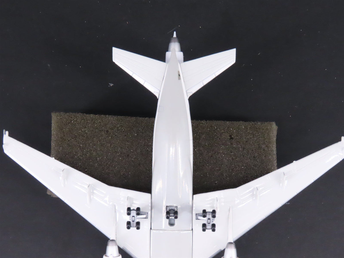 1:400 Dragon Wings 55269 Die-Cast World Air McDonnell Douglas MD-11 Airliner