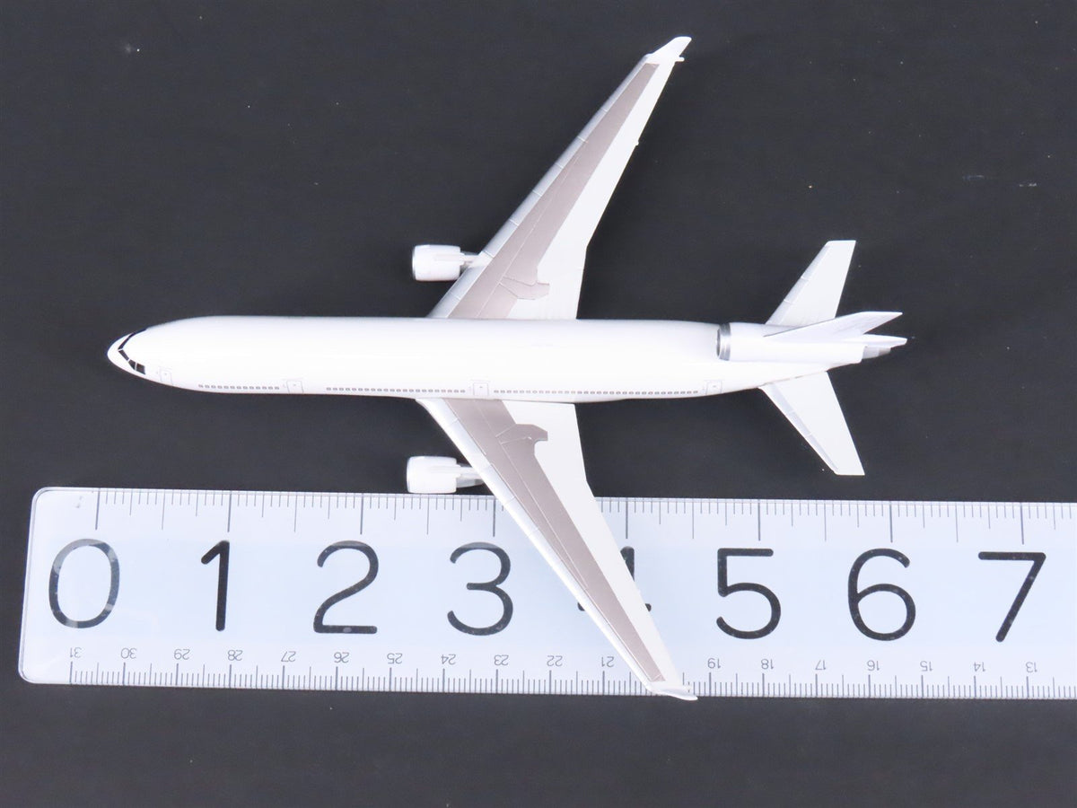 1:400 Dragon Wings 55269 Die-Cast World Air McDonnell Douglas MD-11 Airliner