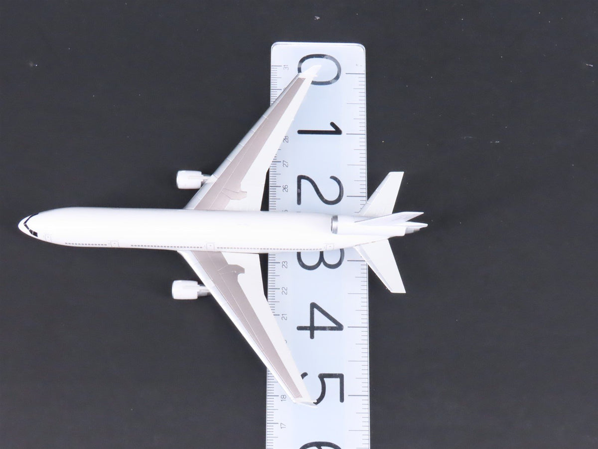 1:400 Dragon Wings 55269 Die-Cast World Air McDonnell Douglas MD-11 Airliner