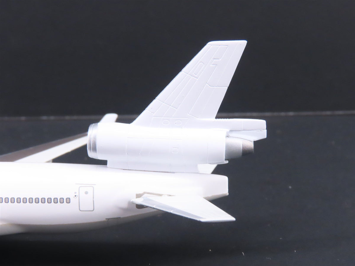 1:400 Dragon Wings 55269 Die-Cast World Air McDonnell Douglas MD-11 Airliner