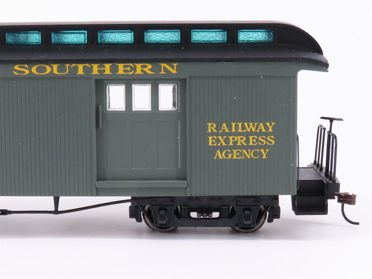 On30 Scale Bachmann 25002 C&amp;S Colorado &amp; Southern Steam Set w/ Passenger Cars