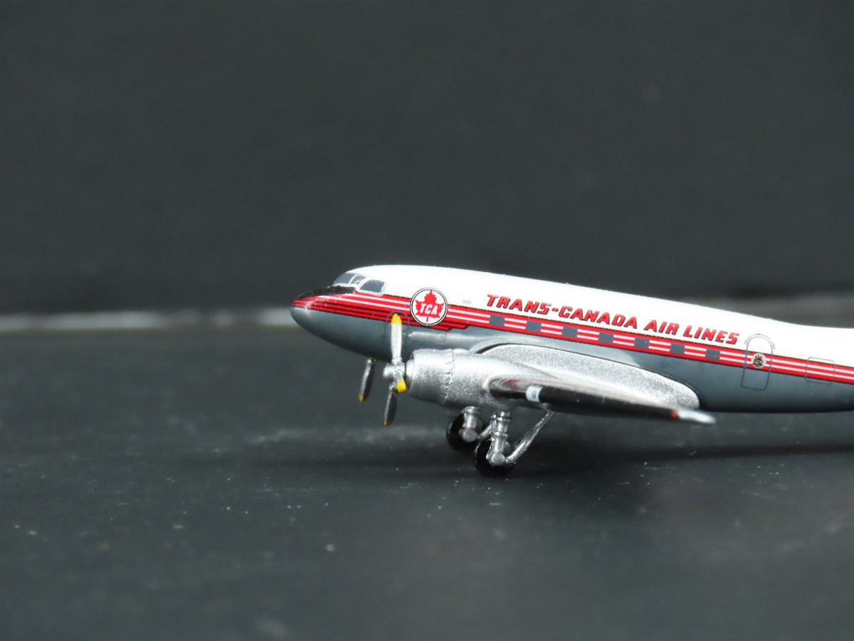 1:400 Aero Classics Die-Cast Trans Canada McDonnell Douglas DC-3 Airliner CF-TDJ
