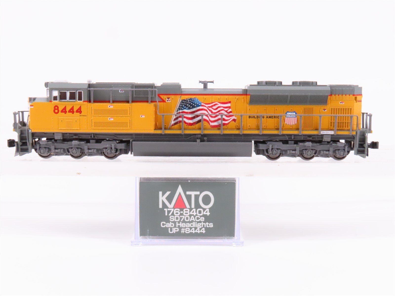 N Scale KATO 176-8404-LS UP Union Pacific SD70ACe Diesel #8444 w/ DCC & Sound