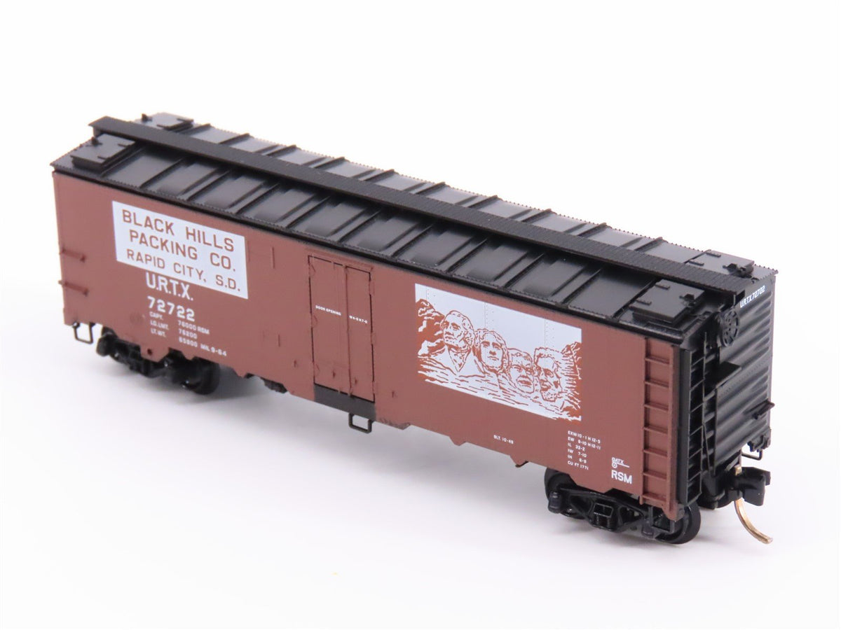 N Scale Micro-Trains MTL 59530 URTX Black Hills Packing Co 40&#39; Reefer #72722