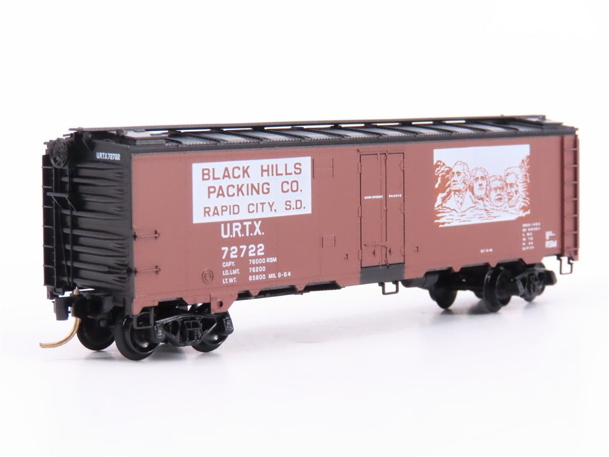 N Scale Micro-Trains MTL 59530 URTX Black Hills Packing Co 40&#39; Reefer #72722