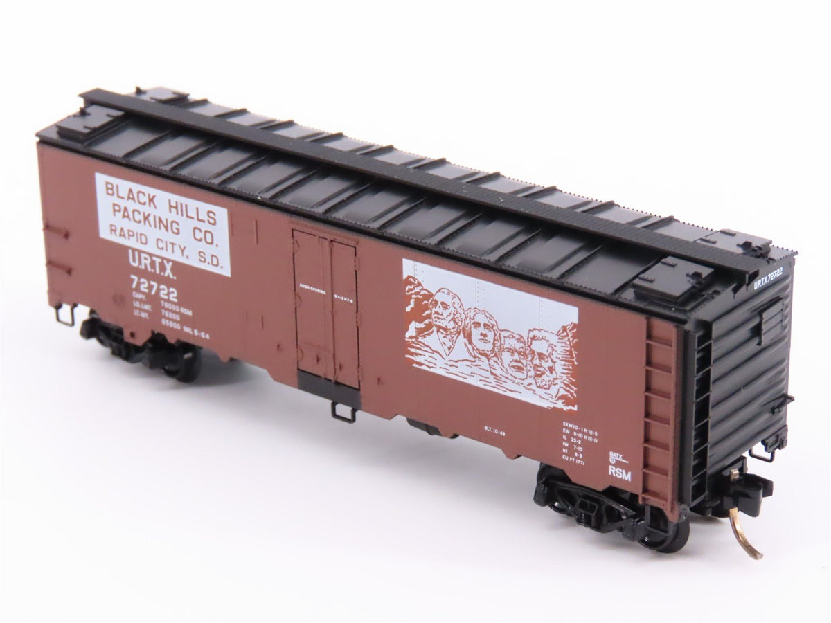 N Scale Micro-Trains MTL 59530 URTX Black Hills Packing Co 40&#39; Reefer #72722