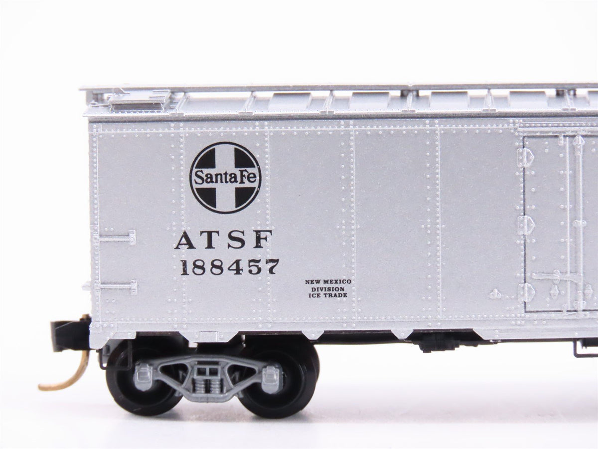 N Scale Micro-Trains MTL 59030 ATSF Santa Fe 40&#39; Steel Side Reefer #188457