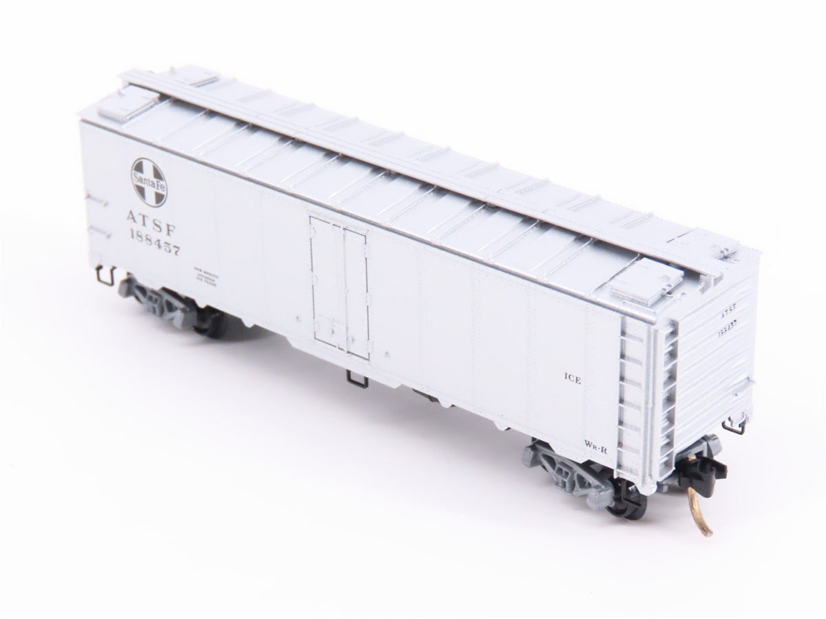 N Scale Micro-Trains MTL 59030 ATSF Santa Fe 40&#39; Steel Side Reefer #188457