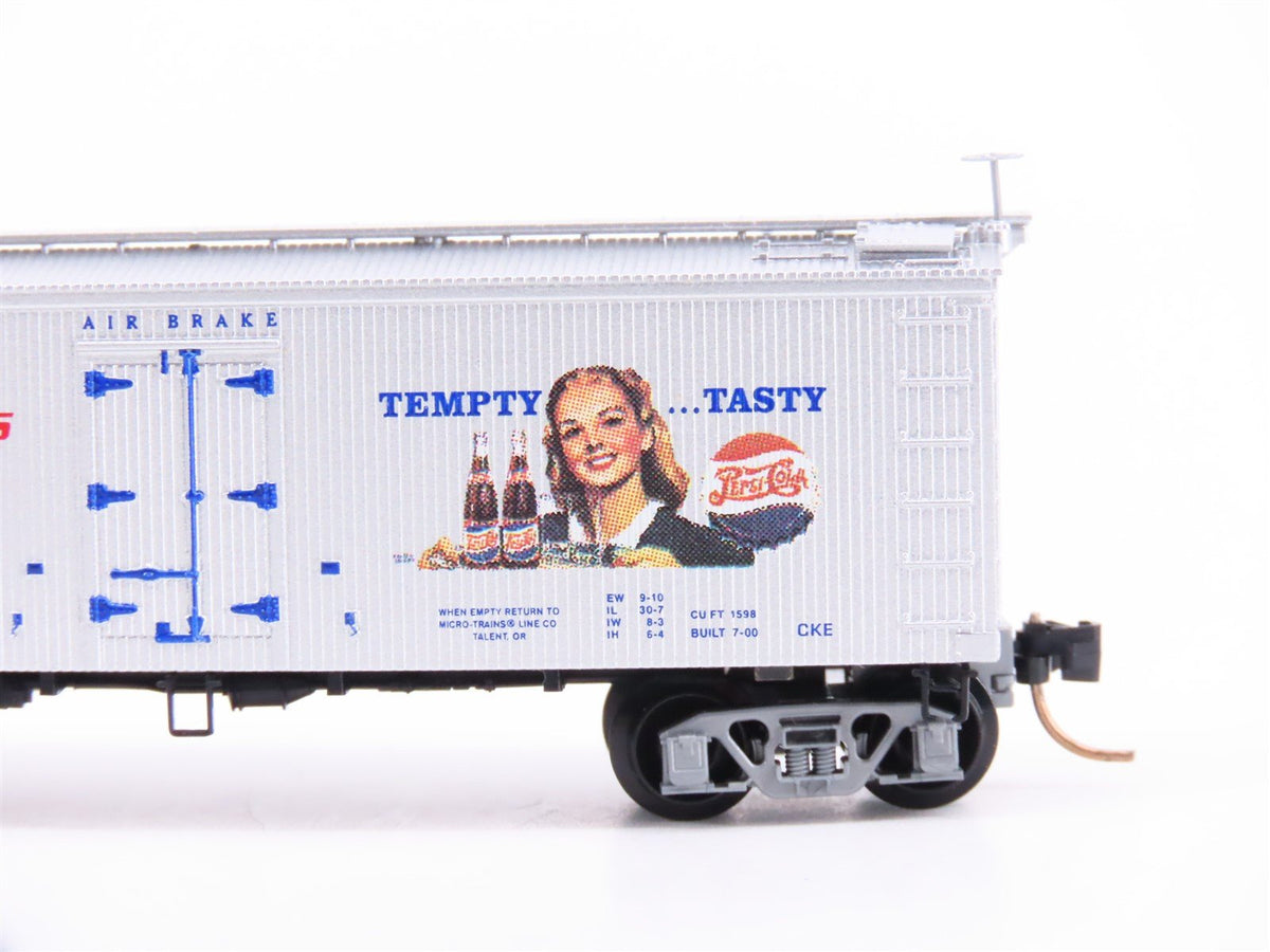 N Scale Micro-Trains MTL 58560 PCEX Pepsi Cola 36&#39; Wood Sheathed Reefer #58506