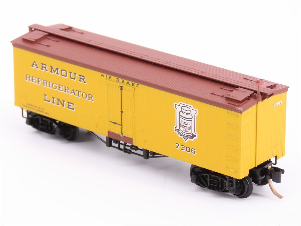 N Scale Micro-Trains MTL 58030 Armour Refrigerator Line 36&#39; Wood Reefer #7306