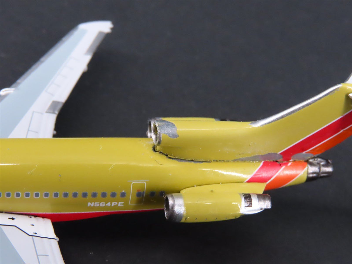 1:400 Aero Classics Die-Cast Southwest Airlines Boeing B727-227 Airliner N564PE