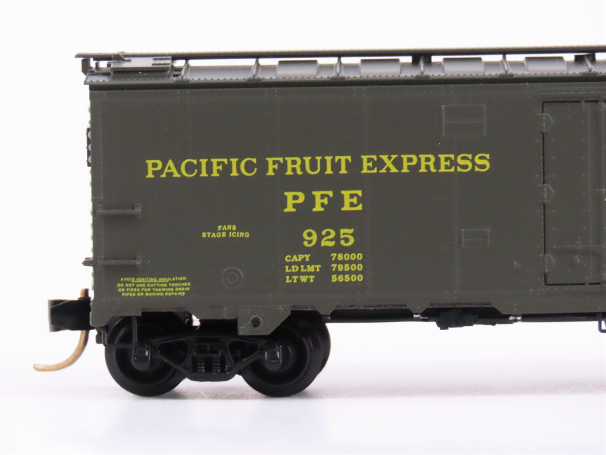 N Scale Micro-Trains MTL 59510 PFE Pacific Fruit Express 40&#39; Steel Reefer #925