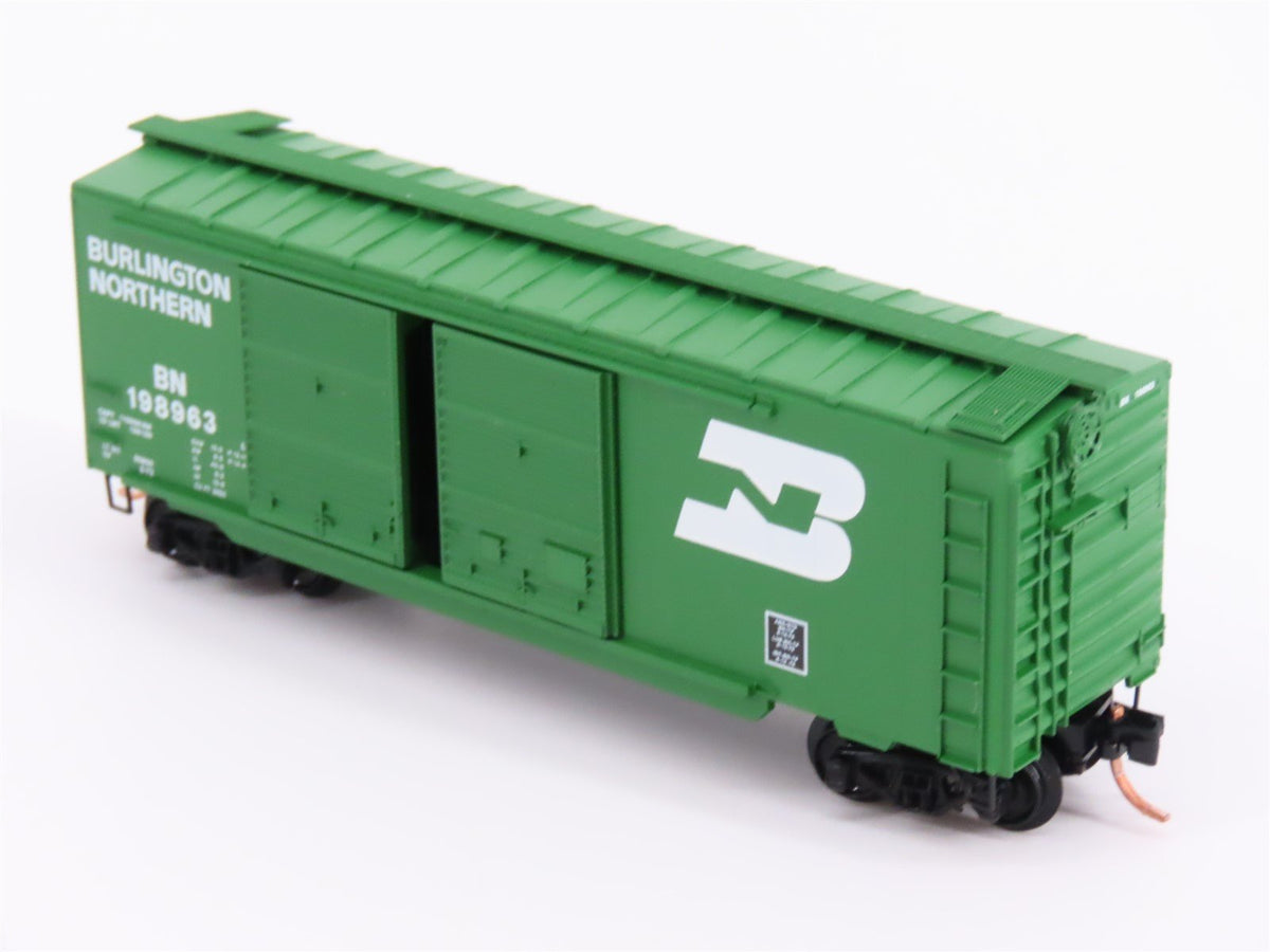 N Scale Micro-Trains MTL 23080 BN Burlington Northern 40&#39; Box Car #198963