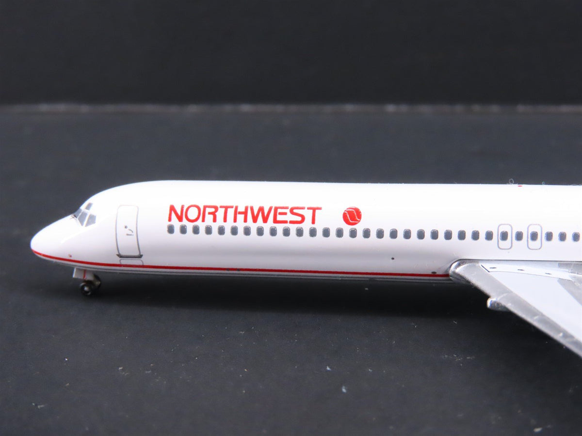 1:400 Aero Classics Republic Northwest Douglas DC-9-51 Airliner N777NC