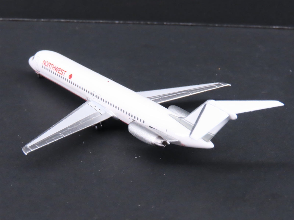 1:400 Aero Classics Republic Northwest Douglas DC-9-51 Airliner N777NC