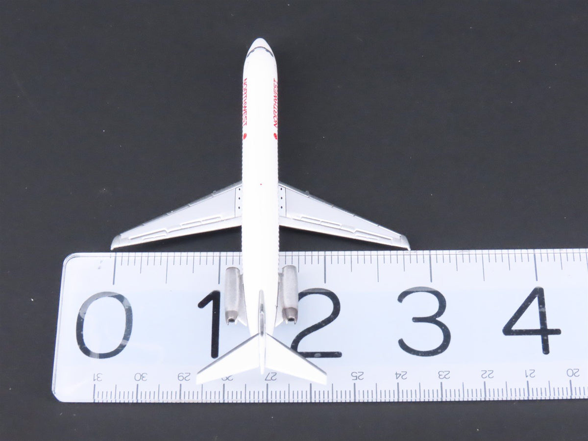 1:400 Aero Classics Republic Northwest Douglas DC-9-51 Airliner N777NC