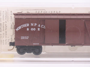 N Scale Kadee Micro-Trains MTL 29030 NP Northern Pacific 40' Box Car #8002