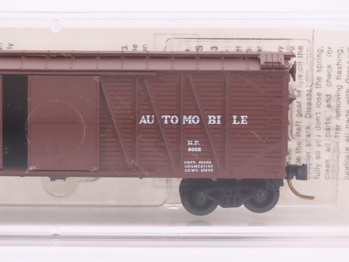 N Scale Kadee Micro-Trains MTL 29030 NP Northern Pacific 40&#39; Box Car #8002