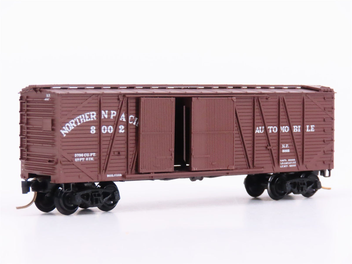 N Scale Kadee Micro-Trains MTL 29030 NP Northern Pacific 40&#39; Box Car #8002