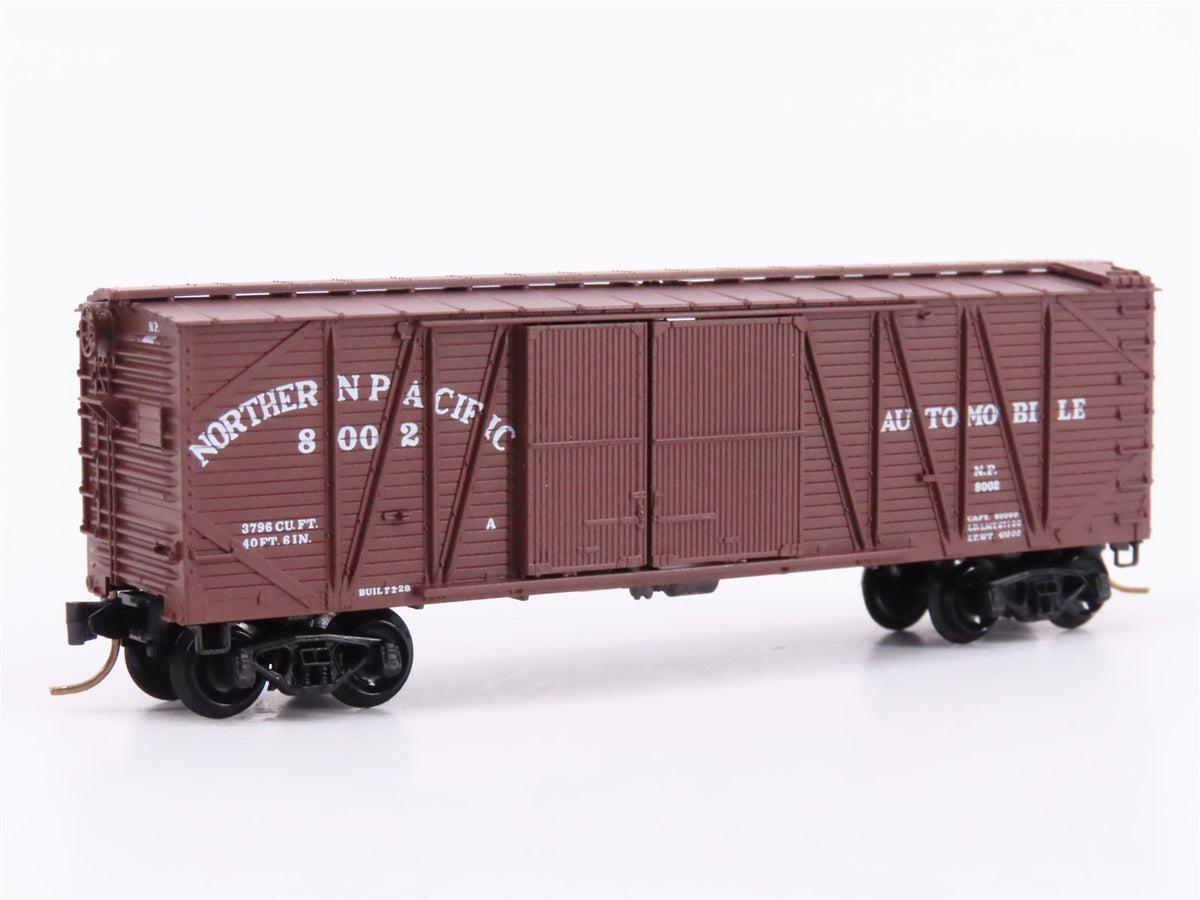 N Scale Kadee Micro-Trains MTL 29030 NP Northern Pacific 40&#39; Box Car #8002