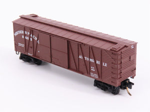 N Scale Kadee Micro-Trains MTL 29030 NP Northern Pacific 40' Box Car #8002