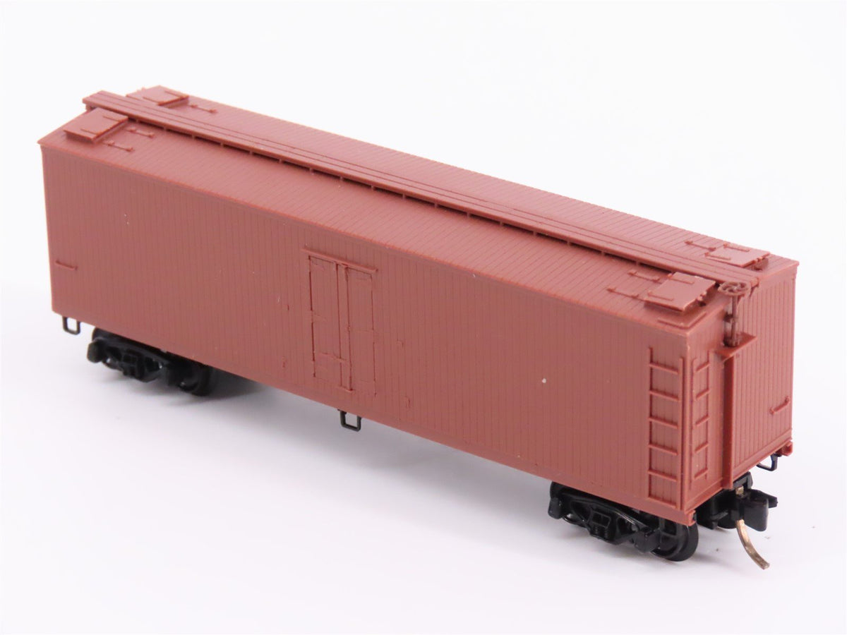 N Micro-Trains MTL 49000 Series Undecorated 40&#39; Double Sheathed Wood Reefer