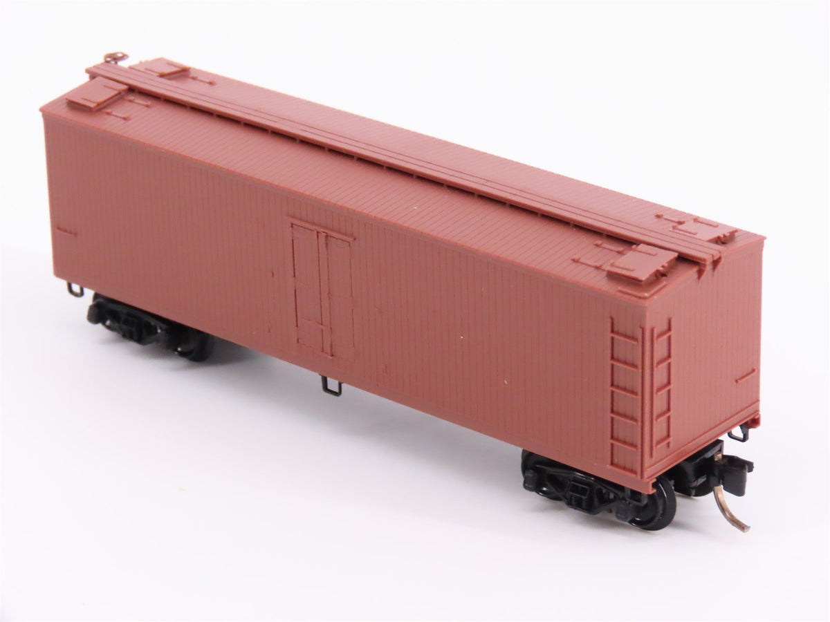 N Micro-Trains MTL 49000 Series Undecorated 40&#39; Double Sheathed Wood Reefer