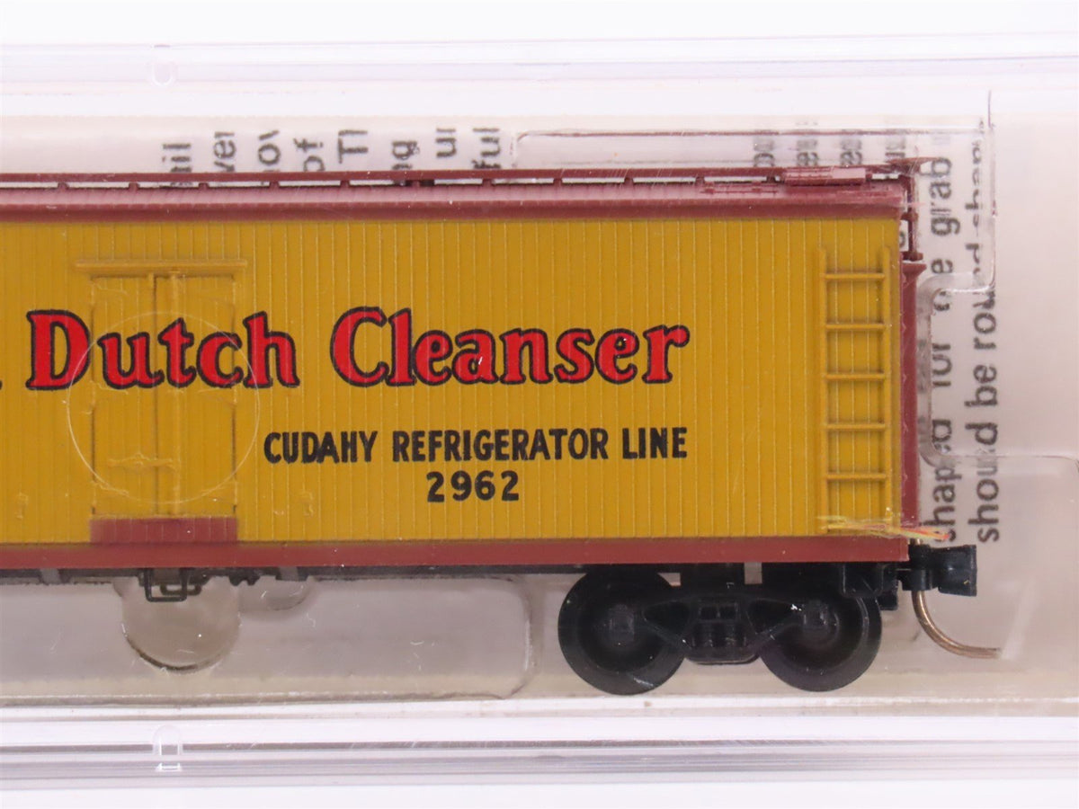 N Scale Micro-Trains MTL 49010 CRLX Old Dutch Cleanser 40&#39; Wood Box Car #2962