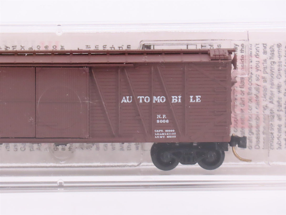 N Scale Micro-Trains MTL 29030 NP Northern Pacific Automobile 40&#39; Box Car #8006