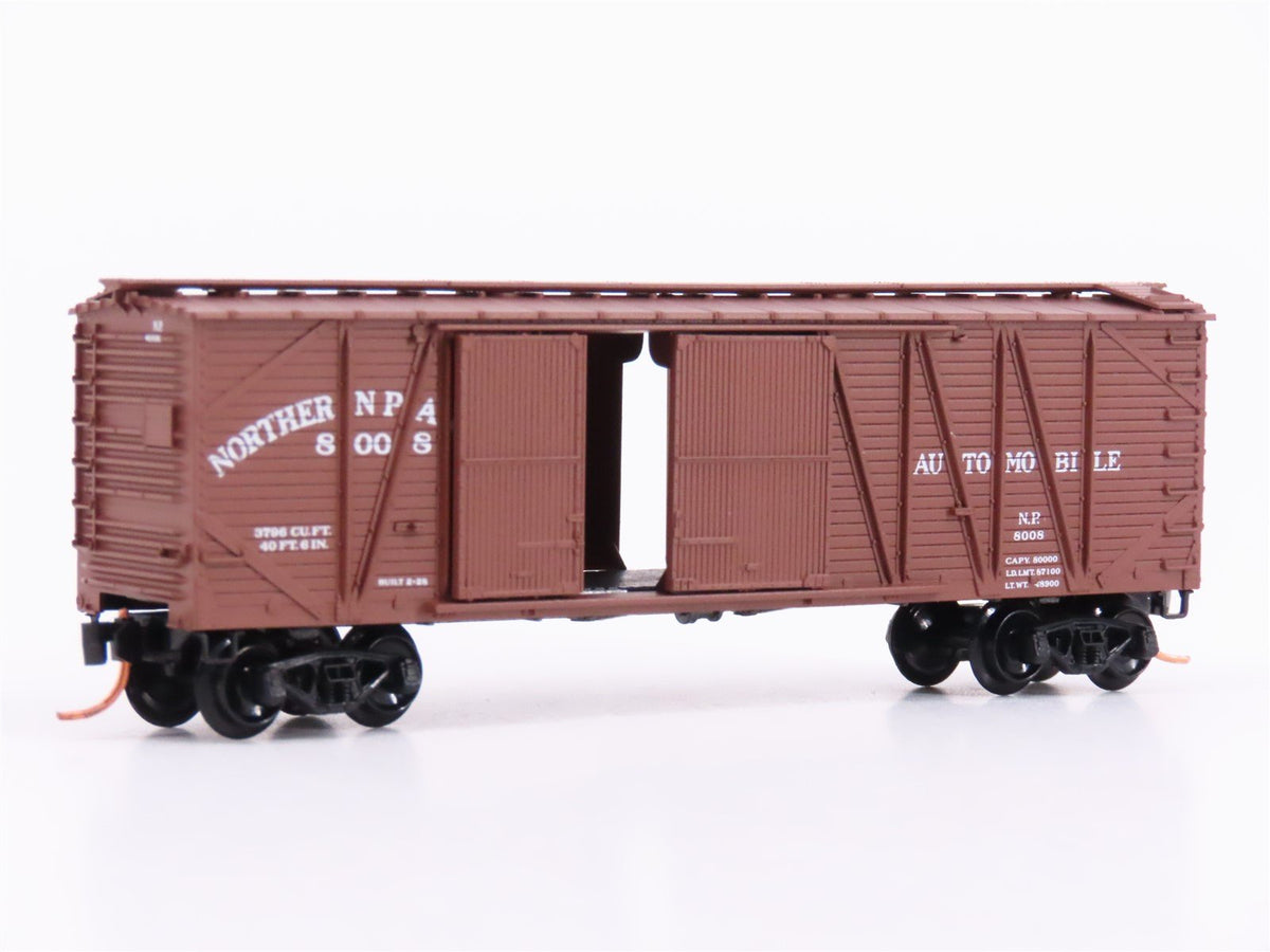 N Scale Micro-Trains MTL 29030 NP Northern Pacific Automobile 40&#39; Box Car #8008