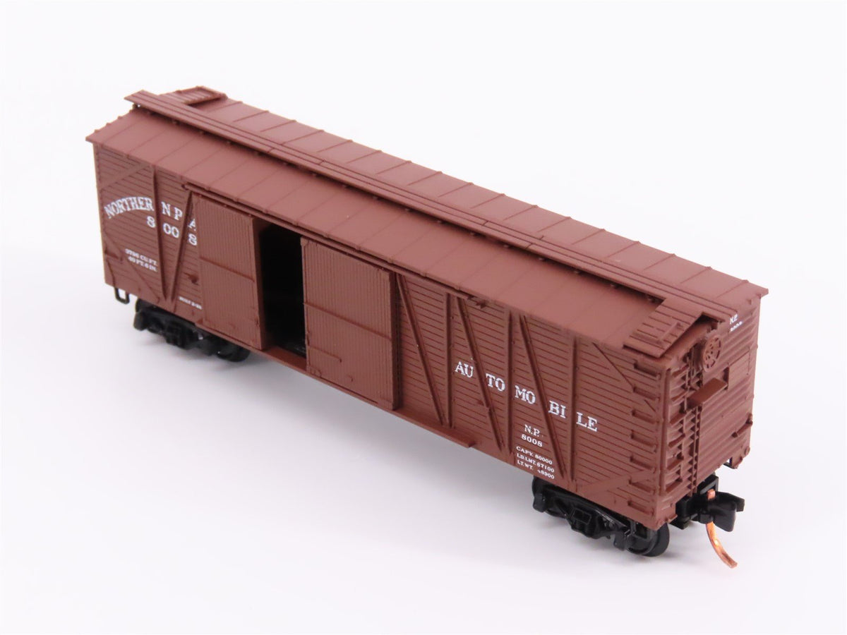 N Scale Micro-Trains MTL 29030 NP Northern Pacific Automobile 40&#39; Box Car #8008