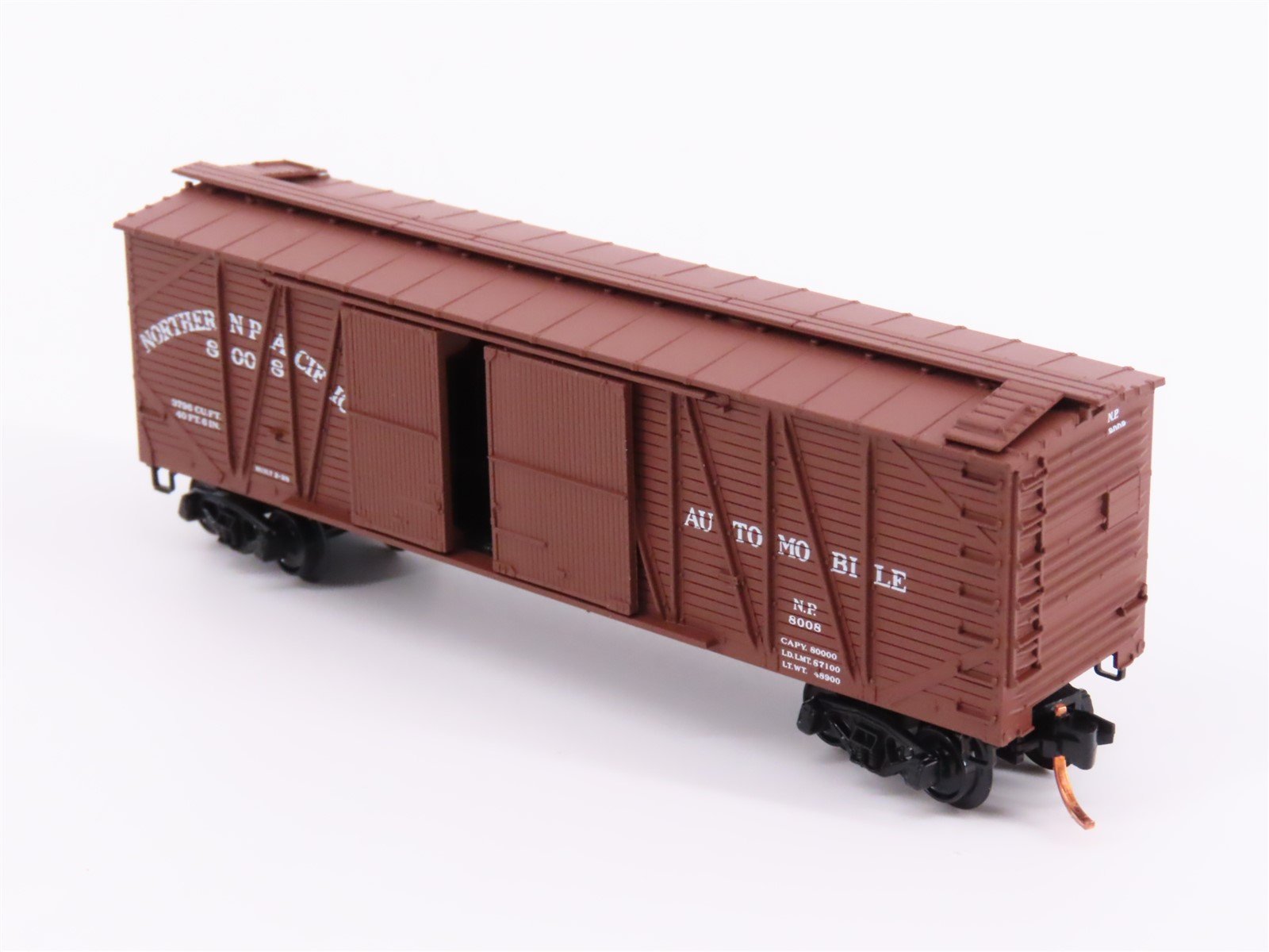 N Scale Micro-Trains MTL 29030 NP Northern Pacific Automobile 40' Box Car #8008