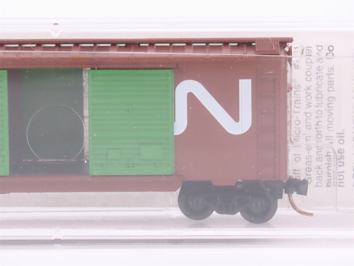 N Scale Micro-Trains MTL 23070 CN Canadian National Railroad 40&#39; Box Car #583776