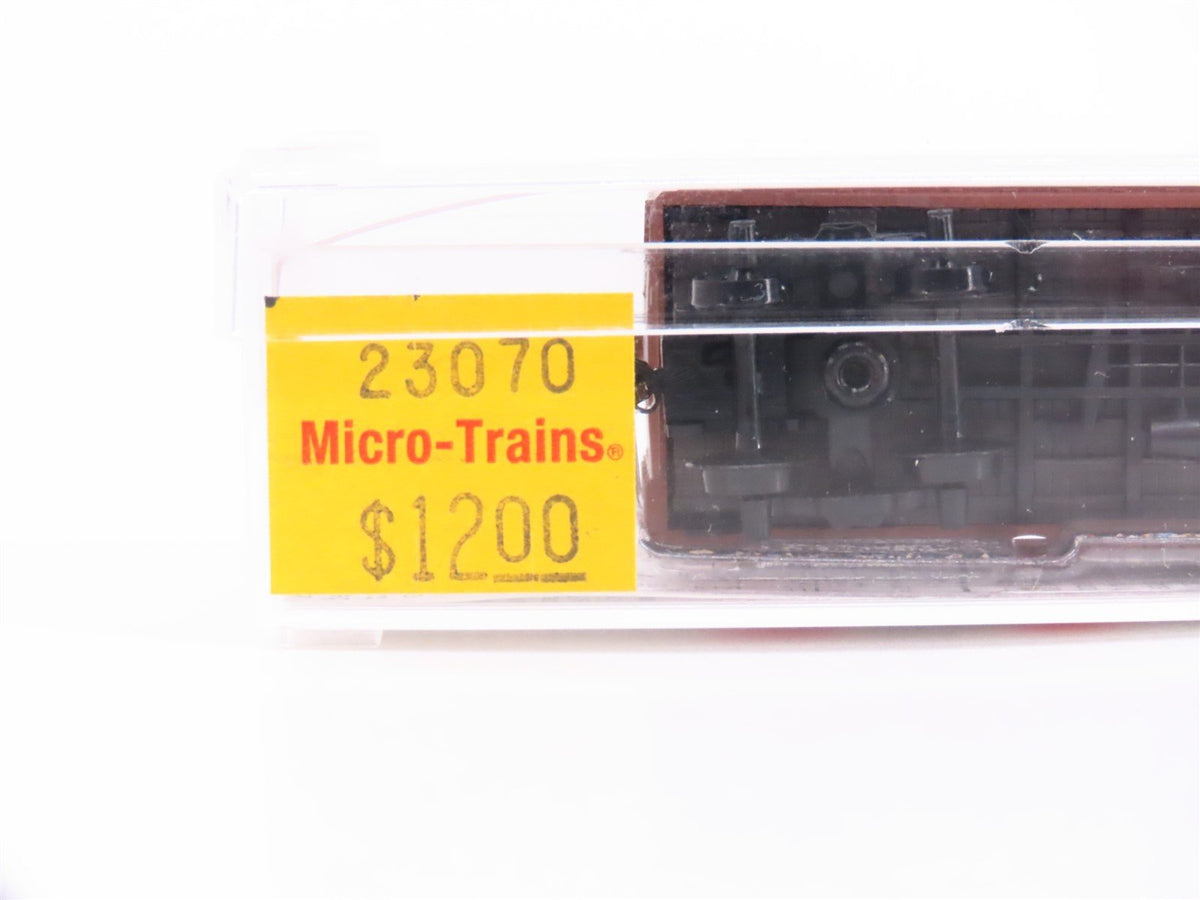 N Scale Micro-Trains MTL 23070 CN Canadian National Railroad 40&#39; Box Car #583776