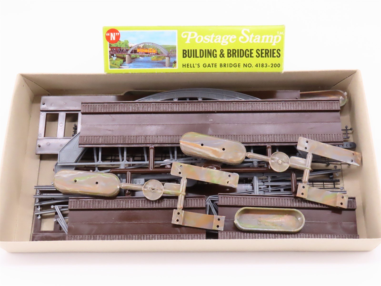 N 1/160 Scale Aurora Postage Stamp Kit #4183-200 Hell's Gate Bridge