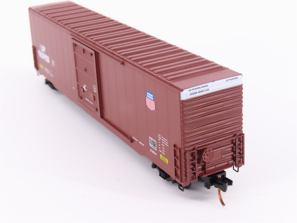 N Scale Micro-Trains MTL 104030 UP Union Pacific 60&#39; Single Door Box Car #960958