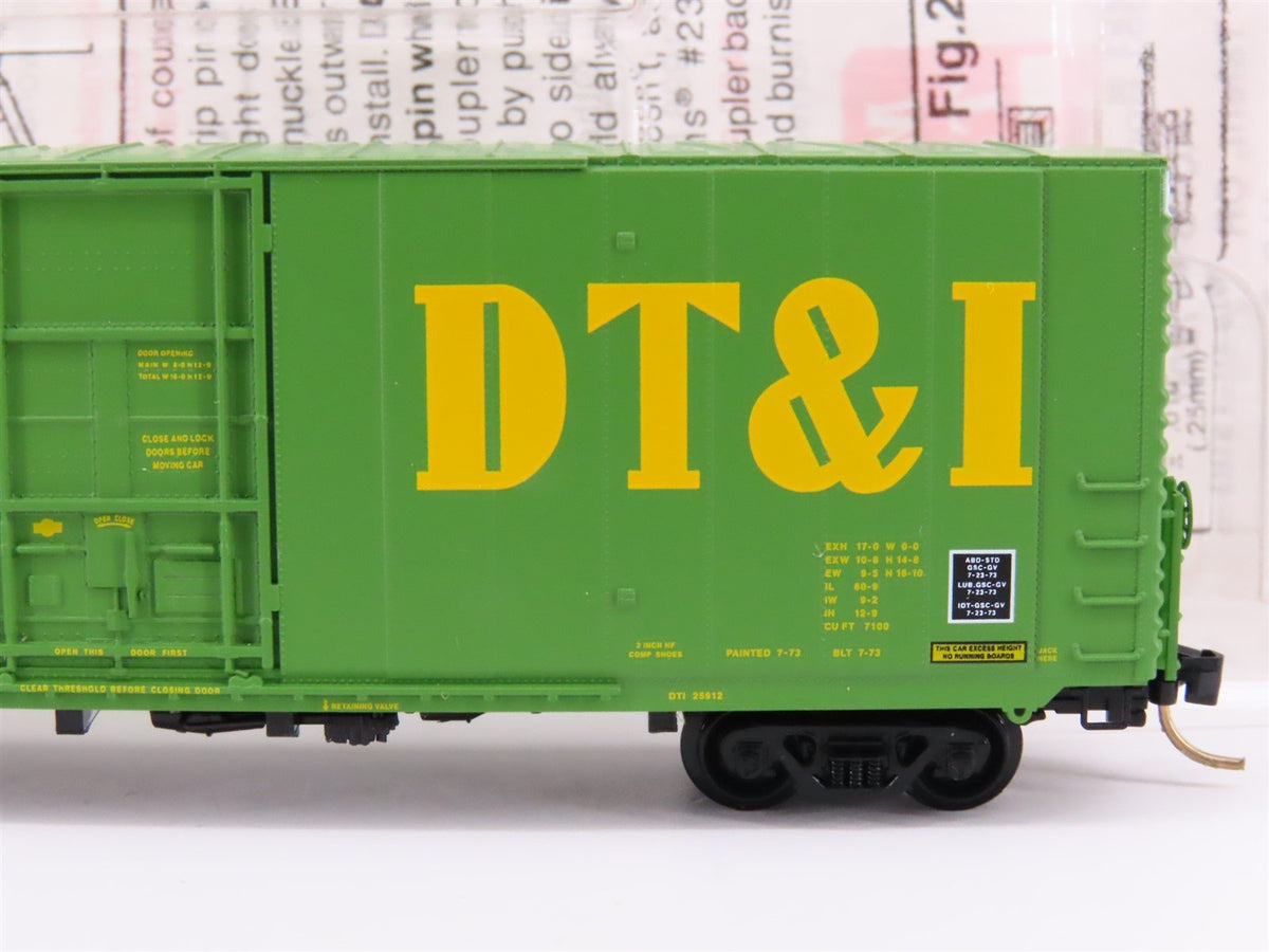 N Scale Micro-Trains MTL 102010 DTI Detroit Toledo &amp; Ironton 60&#39; Box Car #25912