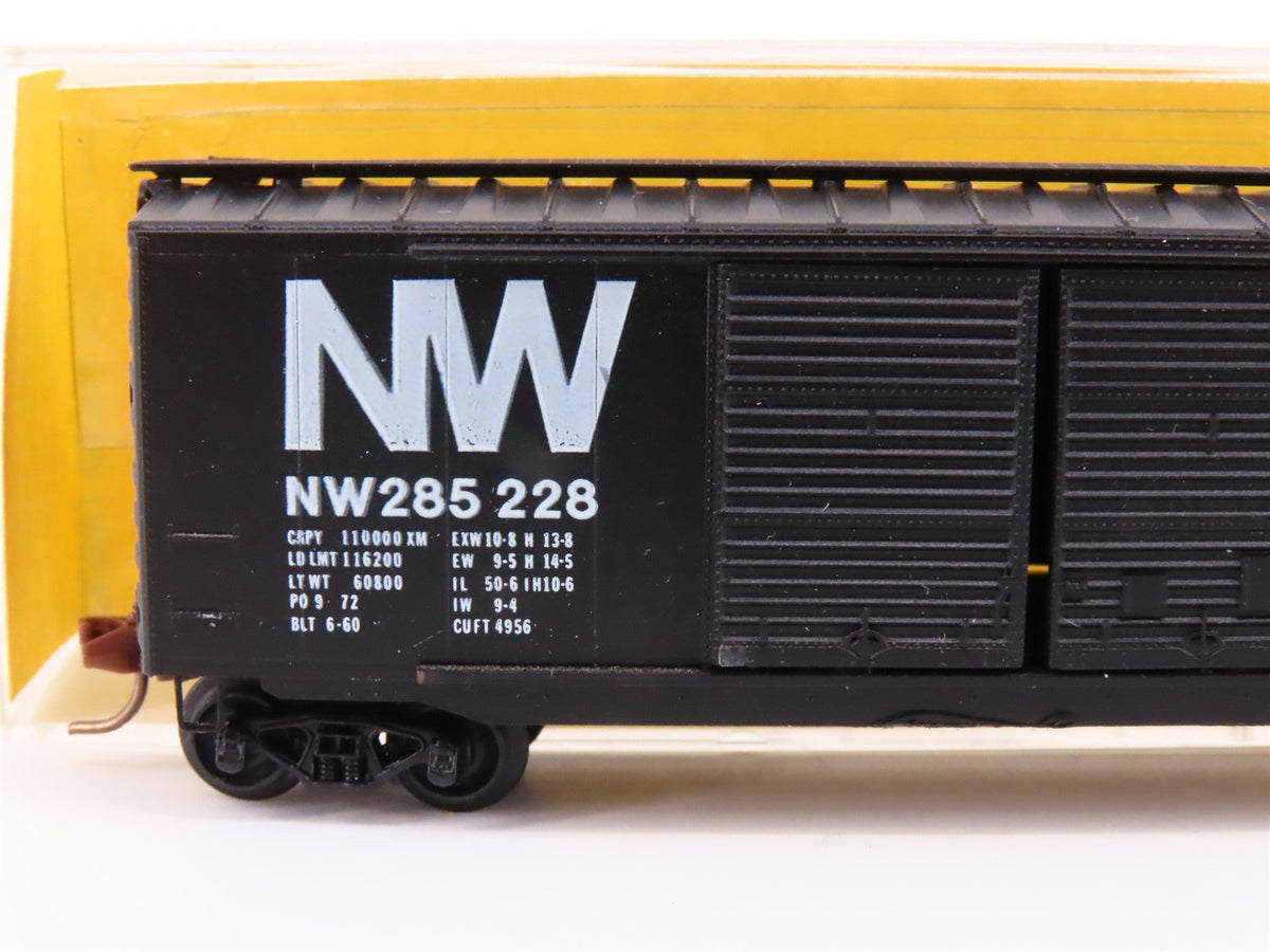 N Kadee Micro-Trains MTL 34033-1 NW Norfolk Western Box Car #285228 - Blue Label