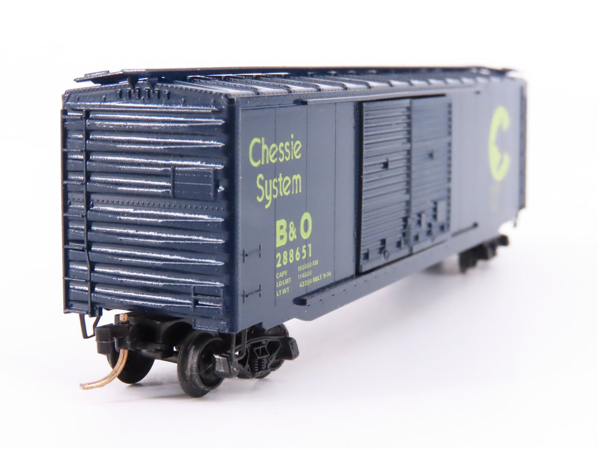 N Scale Kadee Micro-Trains MTL 34011 B&amp;O Chessie System 50&#39; Box Car #288651