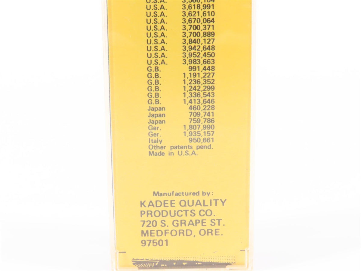 N Scale Kadee Micro-Trains MTL 34011 B&amp;O Chessie System 50&#39; Box Car #288651