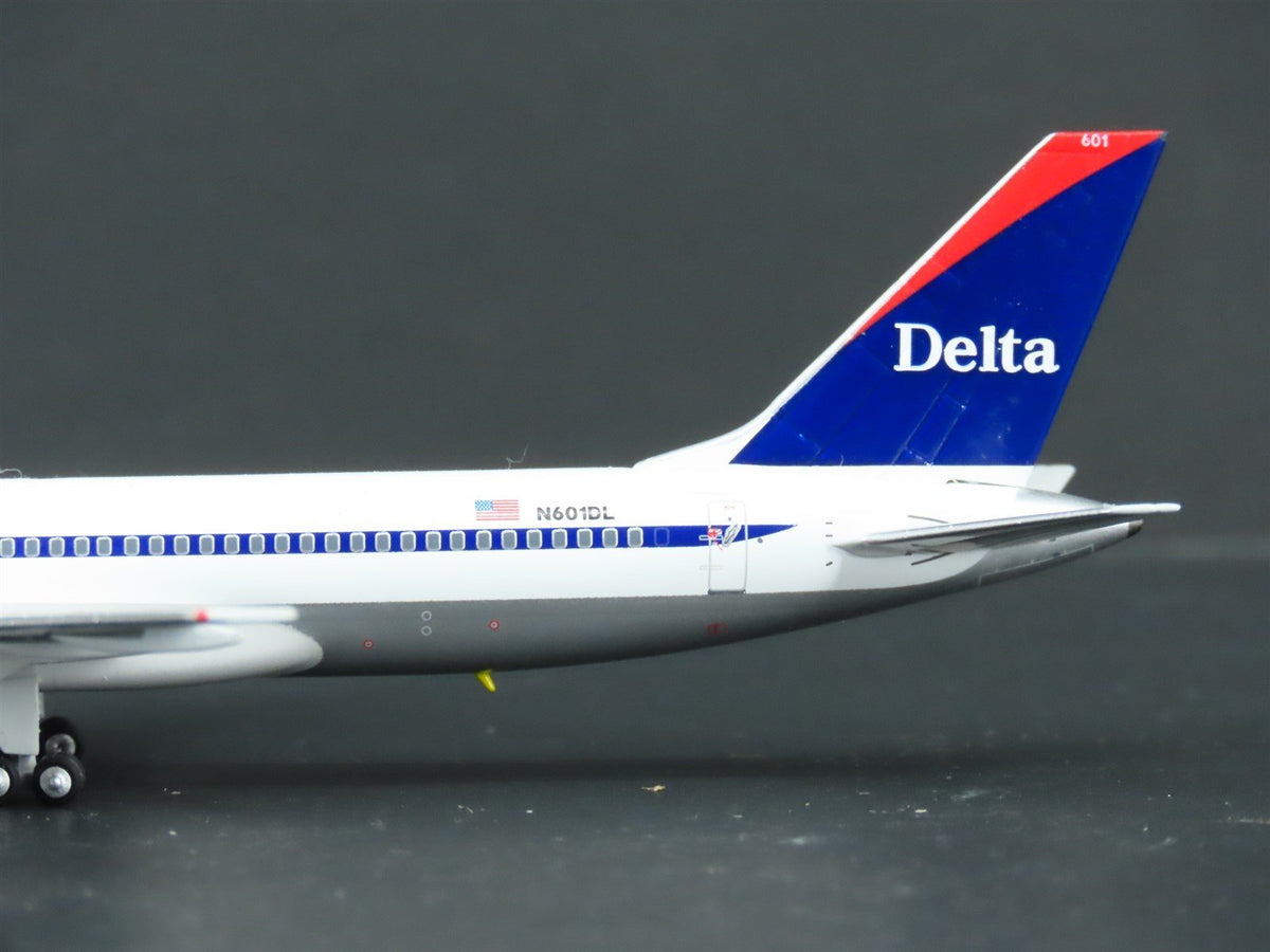 1:400 Next Generation 53170 Die-Cast Delta Air Lines Boeing 757-200 Airliner