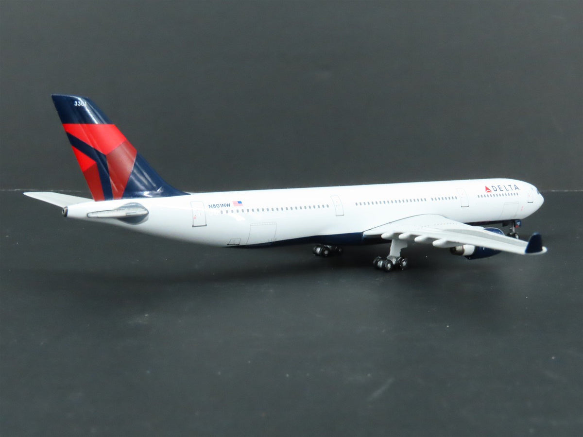 1:400 Scale GeminiJets GJDAL932 Delta Air Lines Airbus A330-300 Airliner