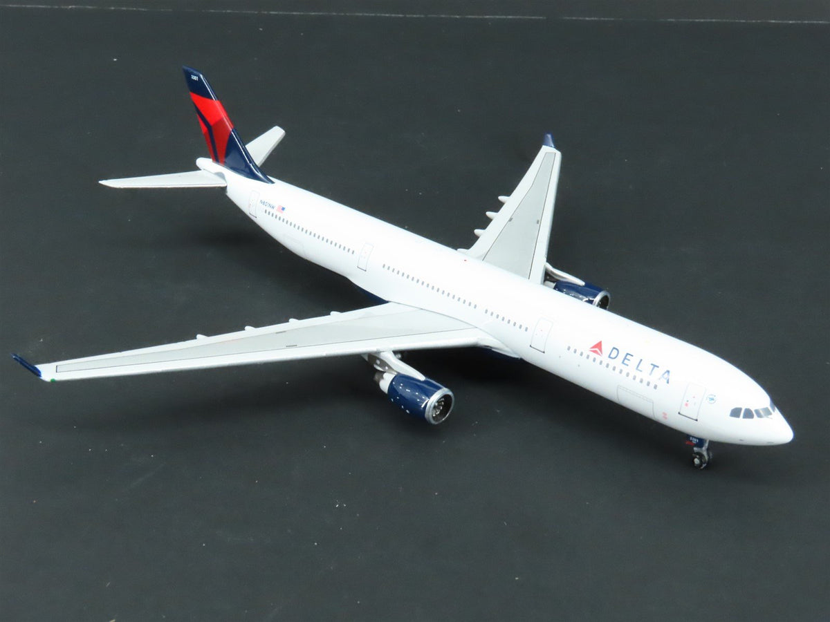 1:400 Scale GeminiJets GJDAL932 Delta Air Lines Airbus A330-300 Airliner