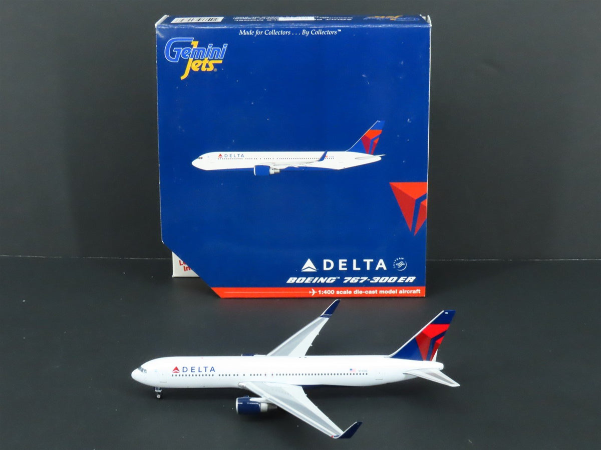 1:400 Scale GeminiJets GJDAL984 Delta Air Lines Boeing 767-300EA Airliner