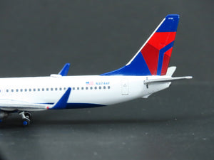 1:400 Scale GeminiJets GJDAL841 Delta Air Lines Boeing 737-800 Airliner