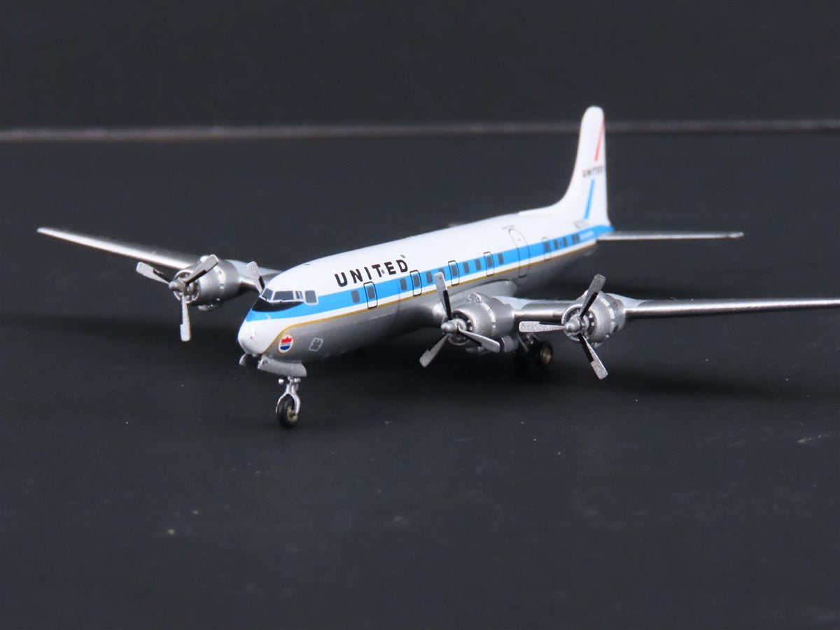 1:400 Gemini Jets GJUAL972 Die-Cast United McDonnell Douglas DC-6B Airliner