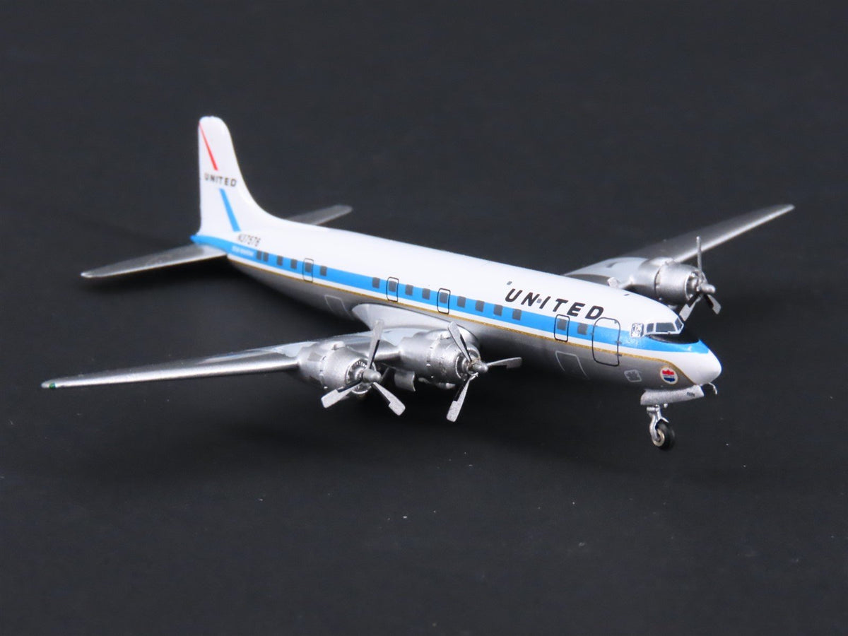 1:400 Gemini Jets GJUAL972 Die-Cast United McDonnell Douglas DC-6B Airliner
