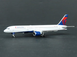 1:400 Scale GeminiJets GJDAL810 Delta Air Lines Boeing 757-200 Airliner
