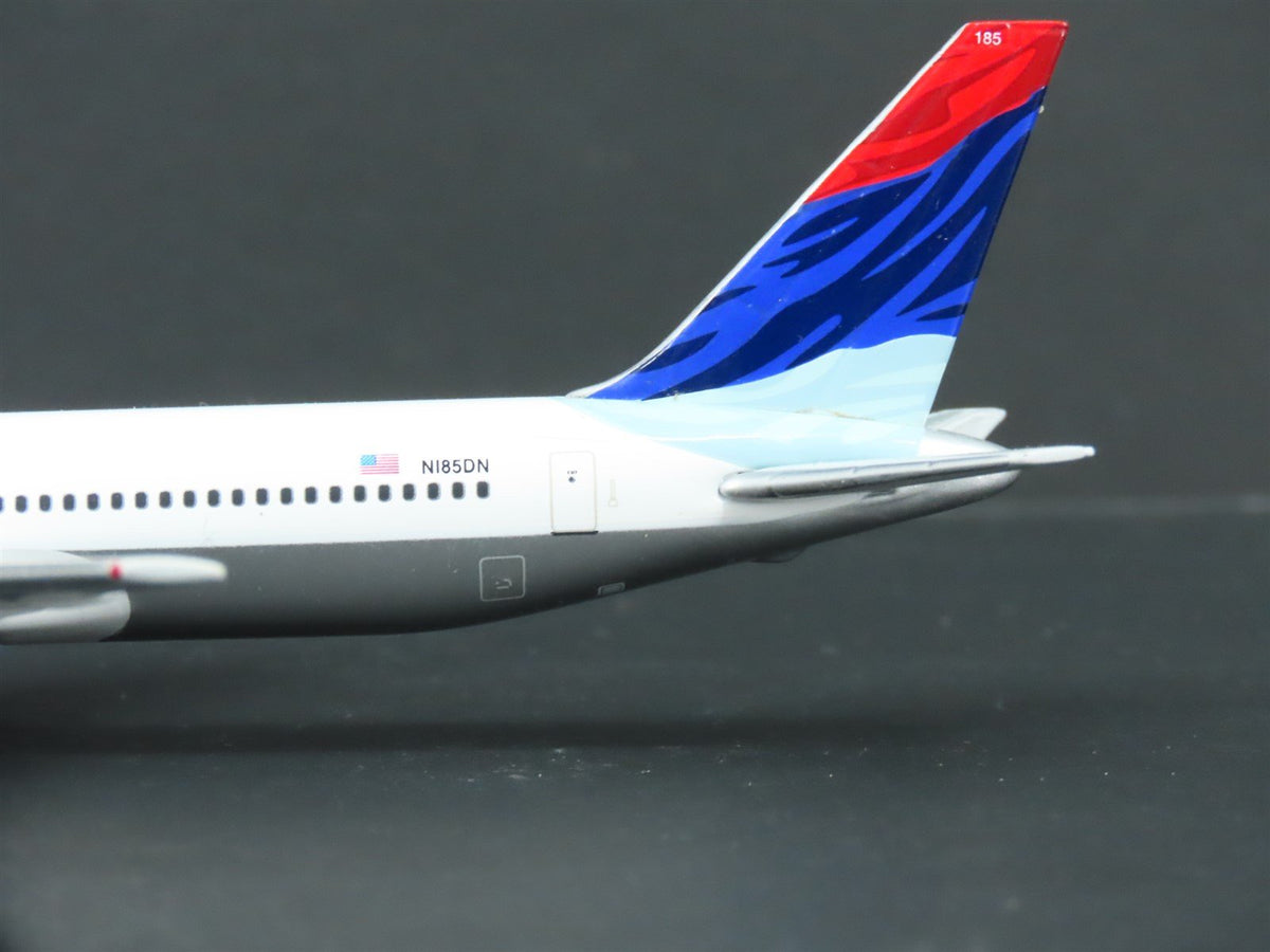 1:400 Scale GeminiJets GJDAL451 Delta Air Lines Boeing 767-300 Airliner