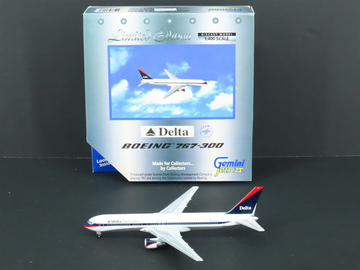 1:400 Scale GeminiJets GJDAL446 Delta Air Lines Boeing 767-300 Airliner